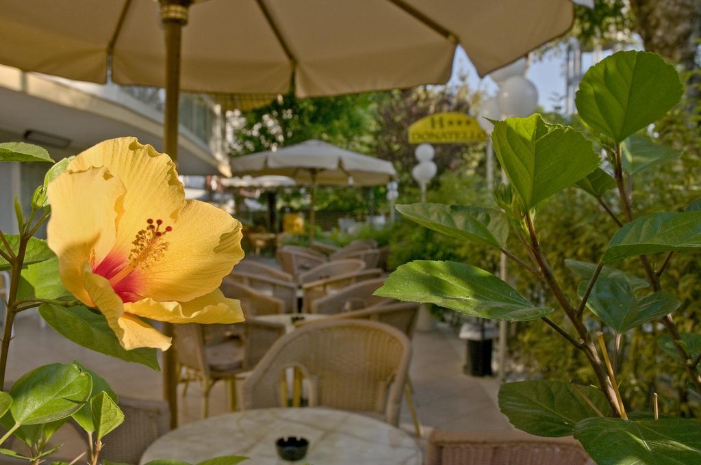 Hotel Donatello Cesenatico Eksteriør billede